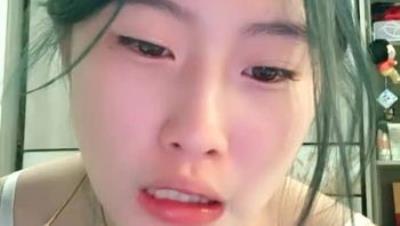 推荐 爆乳校花 首次被干【憨宝宝】男友搞完 又约大哥搞 自慰啪啪 逼毛浓厚好性感 爽的很 (4)