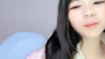 【小菲菲】甜美学妹~! 酥胸骚舞~跳蛋狂震~道具抽插~流浆2 (6)