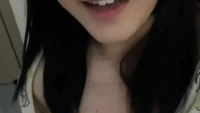 【狂操母狗】核弹级巨乳骚母狗 道具喷水自舔 大鸡巴疯狂抽插 身体有点胖但是性感 逼逼小而粉嫩 (1)