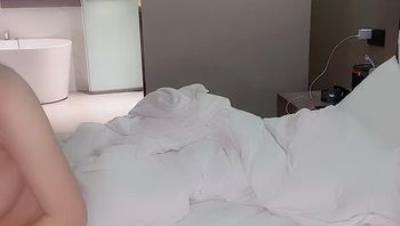 气质女神【陈宝】神仙颜值巨乳美臀 细腰长腿大屁股完美身材 吃鸡啪啪 大鸡巴男友无套猛干 (2)