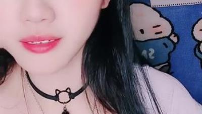 【小小的小朋友】邻家小妹妹! 顶级裸舞~道具自慰~狂撸中 (1)