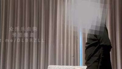 极品肥臀炮架「肉臀果儿」「探妻Azu」酒店约会在校精壮体育生沦为人形泄欲工具，被疯狂打桩高潮前竟主动要求射嘴巴里，对白刺激