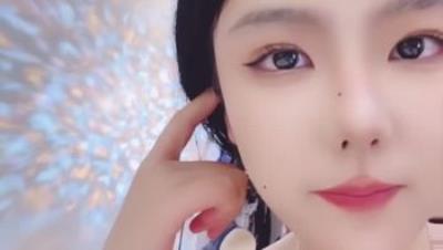 3姐妹花推荐【今晚九点半 】丝袜高跟两姐妹轮流被干 超级淫乱 吃鸡舔逼无套啪啪内射 扣逼喷水 爽死了