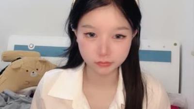 女神下海被干【今天草莓了么】舌吻吃鸡调教道具玩弄啪啪干爽 主动吃鸡骑乘后入样样精通 (6)