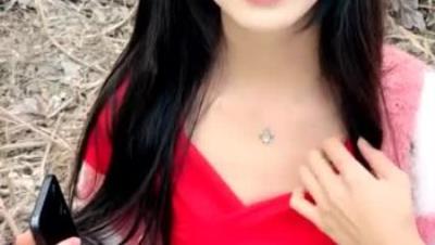 年末贺岁片农村小学妹~【07水嫩宝宝】大姨妈时期跟同村小伙玩车内口爆 2场  1场50岁大叔啪啪内射 (1)