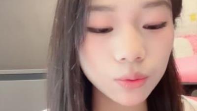 清纯少女下海【吧啦】明星颜值 嫩穴翘臀 边跳边脱光~抠逼自慰~大屌狂插 淫叫声声声不息