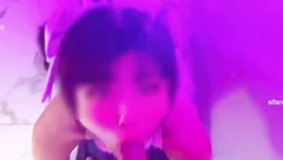 极品嫩妹舞啪福利姬【贝璃珞】最新露脸作品，旗袍的舞蹈诱惑，忍不住就射出来吧(2V)