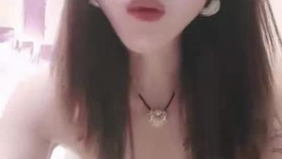 美容院老板娘【貂蝉】美乳长腿翘臀嫩穴 找了个小白脸 晚上约炮无套啪啪内射舔逼吃鸡 世纪大战