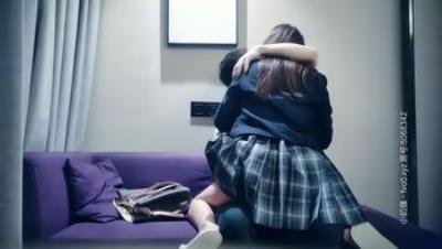 七天探花_JK装平面小模特，镜头前特写揉B口交，抱操花式啪啪激情无限