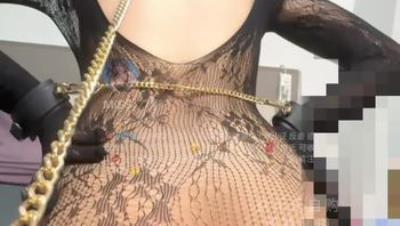 巨乳欲望性奴肥臀反差母狗「MISS影」最强的羞辱莫过于操良家淫的时候，给她看自己的红本本，时刻要记住自己是男人的肉便器2V (2)