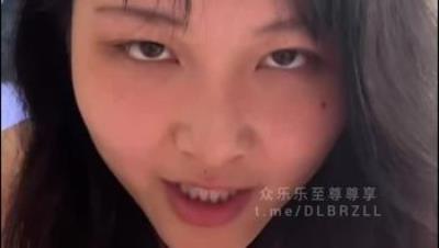 广东K罩杯M属性骚母狗，爱露出和被调教辱骂「J杯KK」巨乳阿黑颜骚婊，翻白眼高潮崩坏！户外露出，乳交性爱，淫语自慰自称男人的性奴4V