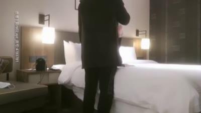 呆萌小妹邻家妹妹的感觉外表清纯可爱床上啪啪骚的一逼淫语乱叫激情荡漾