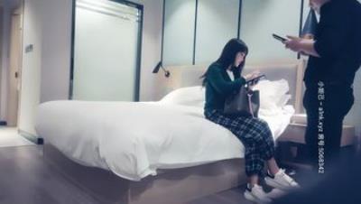 七天探花_赵总代班时尚装扮外围小妹，镜头前深喉口交，拉手后入奶子晃动观感满满