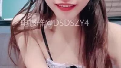 ️骚浪母狗【妮妮老师】熟妇情趣网袜塞跳蛋裸舞口爆大力猛操1(5V)