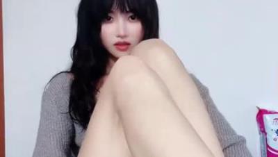 ️黑长直清秀学姐【少女学潮喷】跳蛋狂震 道具抽插潮喷4(5V)