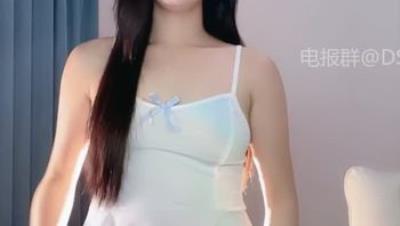 ️颜值浪妹【雪妹】闺蜜双人揉奶骚舞，跳蛋自慰小穴流水5(4V)