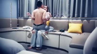 9总探花精品作之眼镜白衣萌妹0718仅一场反差还得眼镜妹床上讲话很有味听译字幕