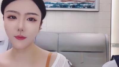 ️黑丝御姐【白兔】高颜眼镜御姐双飞黑丝制服舌吻口爆足交无套内射1(6V)