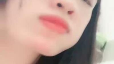 ️颜值嫩妹【19岁瑶瑶】绝美颜值邻家妹妹 浴室自慰8(5V)