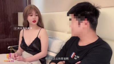 糖心Vlog寻求刺激感的夫妻让妻子和下属做爱自己围观最后双射师师