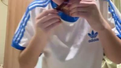 在读大学生 放飞自我【LXR77887】长腿美乳 粉嫩骚逼大屁股 全裸大秀 有说有笑 过瘾的很