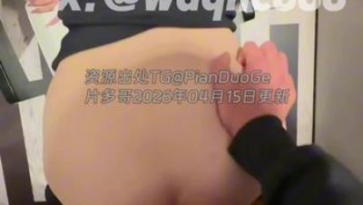 68万良家杀手「我的枪好长」酒足饭饱后3P小母狗，表面乖巧JK嫩妹带回酒店前后夹击，平时生活中的傲娇女神被当成妓女一样狠狠羞辱