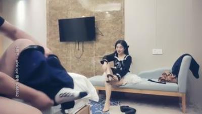 七天探花_赵总代班萝莉装外围小妹，近距离猛操呻吟不断