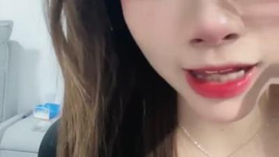 顶级极品校花【07在校高中生】100%恋爱的感觉 圆润美乳 鸡皮翘臀大屁股 长腿嫩穴 真想射她