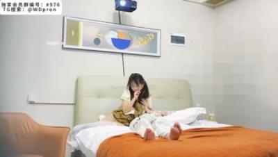 维度独家视频 全网独家【7BOSS约啪】今天约了一个刚成年的JK萝莉萌妹子，身材很好很可爱，非常害羞水非常多