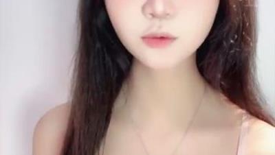 邻家乖乖女超嫩美少女【了了时澪】娇乳坚挺粉穴猛插脸穴同框私处特写