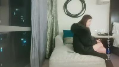 探花朗李寻欢_深夜黑衣白虎小妹妹，超近距离口交完，上位骑坐啪啪表情BB清晰可见