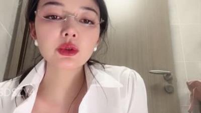 ️黑丝御姐【丁达尔耶】黑丝肥臀气质御姐洗澡插逼自慰诱惑2(5V)