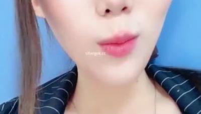 ️两女4P【纯欲三姐妹】链牵引反差淫语不停3(4V)