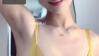 最新抖音泄密！神似明星张碧晨清纯美女【方圆baby】被忽悠视频1V1漏双乳天然大奶就是软(11分钟原版)