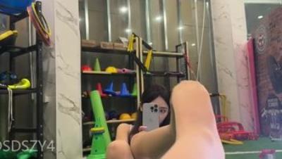️御姐女神【jiajia_L】健身女神超高颜值健身房漏出骚货母狗御姐1(11V)