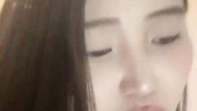 极品尤物小少妇【月亮躲在云朵】天然巨乳 极品无毛馒头粉鲍一线天 甜奶吃鸡吧 大鸡巴插穴怼屏自慰