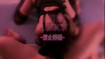90后夫妻「淫妻日记」骚货被前后塞满，淫荡的扭动屁股，小狗伺候母狗，母狗伺候男大，淫荡的吃相，可太上头了