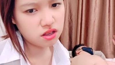 【眸底潮声】清纯小女孩白皙玉体 刚刚发育的小奶子 骨干型美少女 吊床狂干啪啪干得真猛 叫声特销魂
